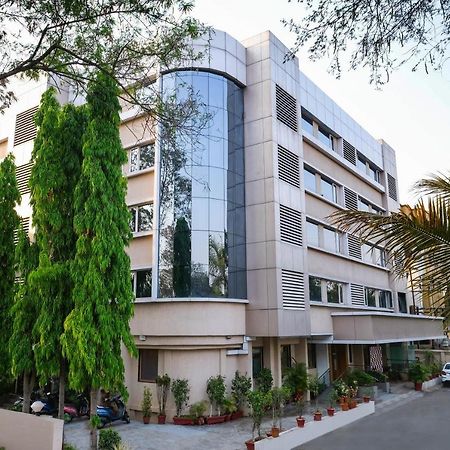 7 Apple Hotel Pimpri Pune Exterior photo